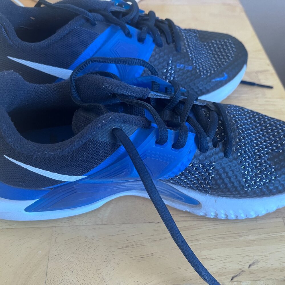 Nikes - Picture 4 of 5